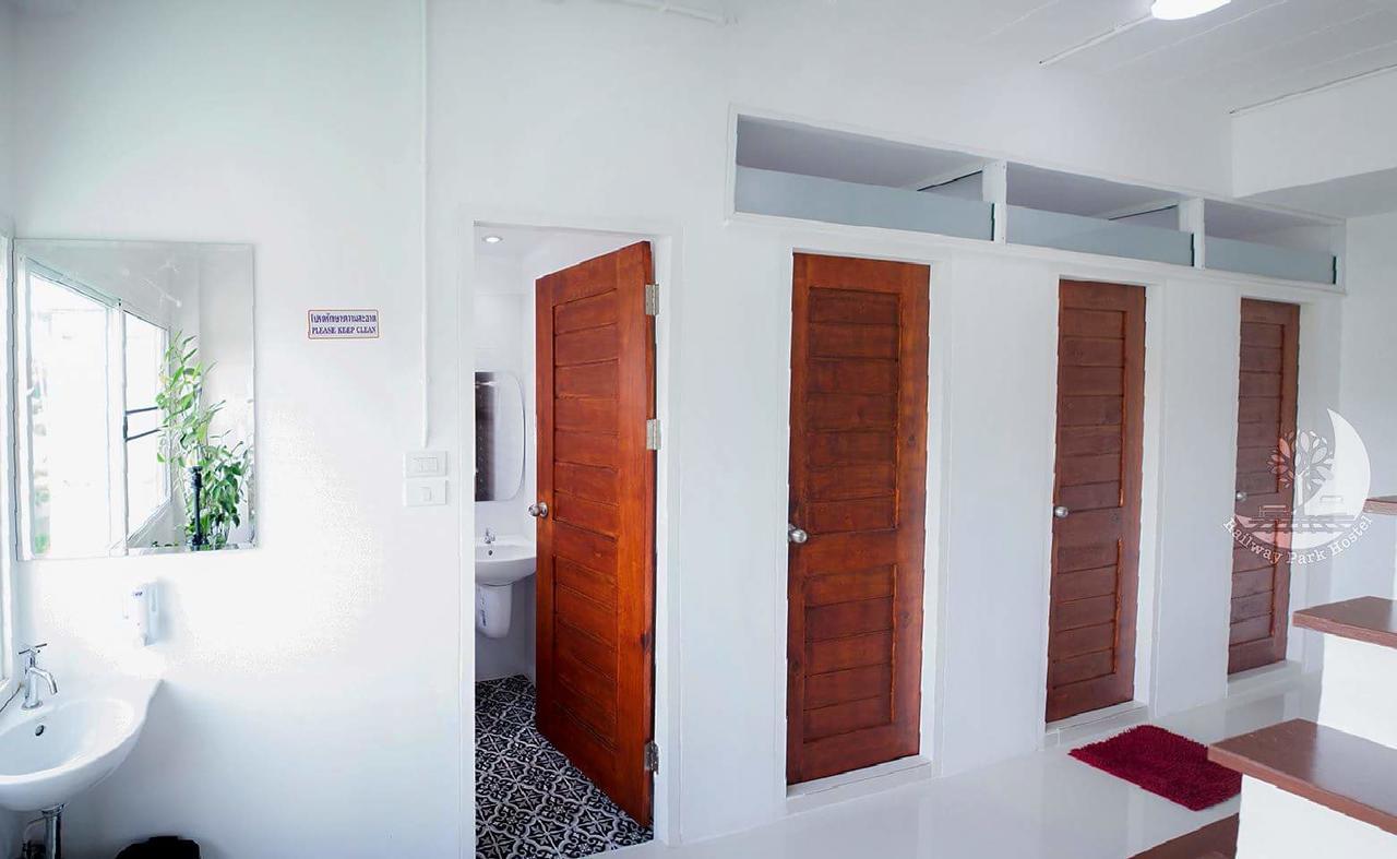 Railway Park Hostel Chiang Mai Ngoại thất bức ảnh