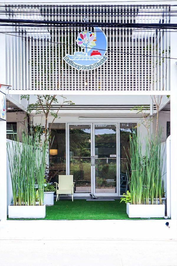 Railway Park Hostel Chiang Mai Ngoại thất bức ảnh