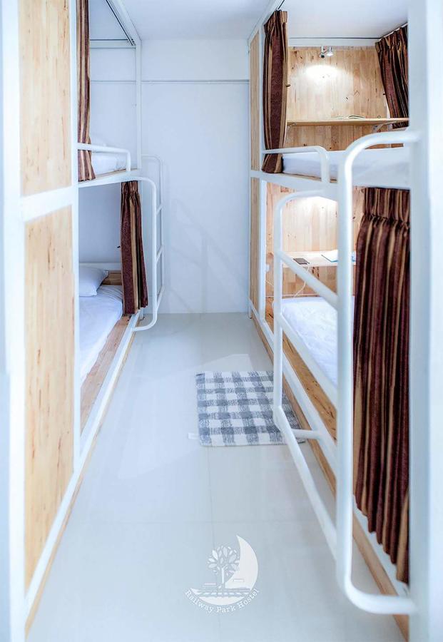 Railway Park Hostel Chiang Mai Ngoại thất bức ảnh