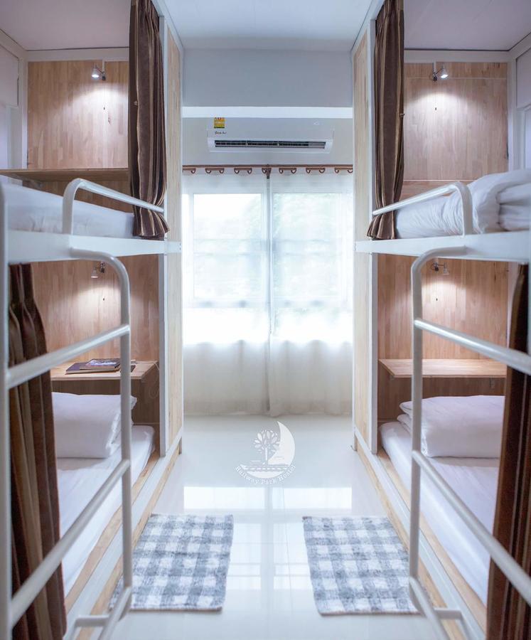 Railway Park Hostel Chiang Mai Ngoại thất bức ảnh