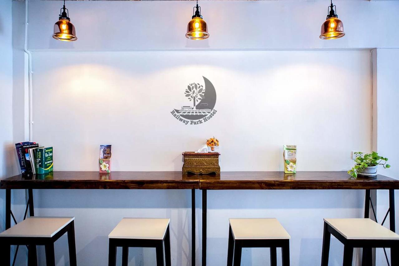 Railway Park Hostel Chiang Mai Ngoại thất bức ảnh